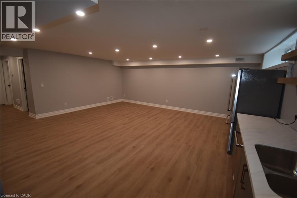 2-1294 Coric Avenue, Burlington, ON, L7R 3S3 - 8
