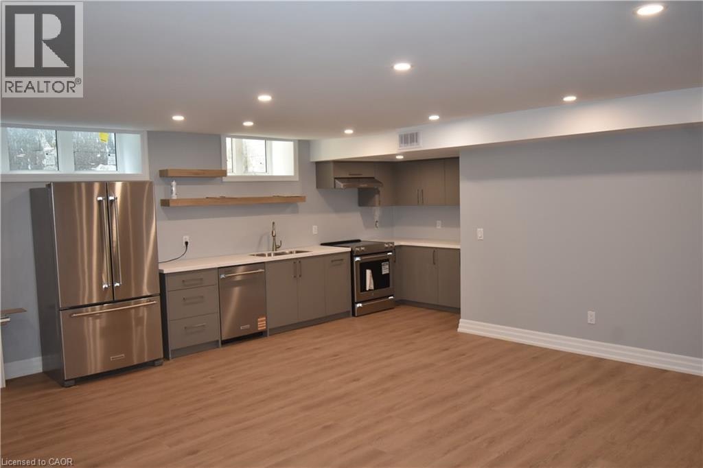 2-1294 Coric Avenue, Burlington, ON, L7R 3S3 - 3