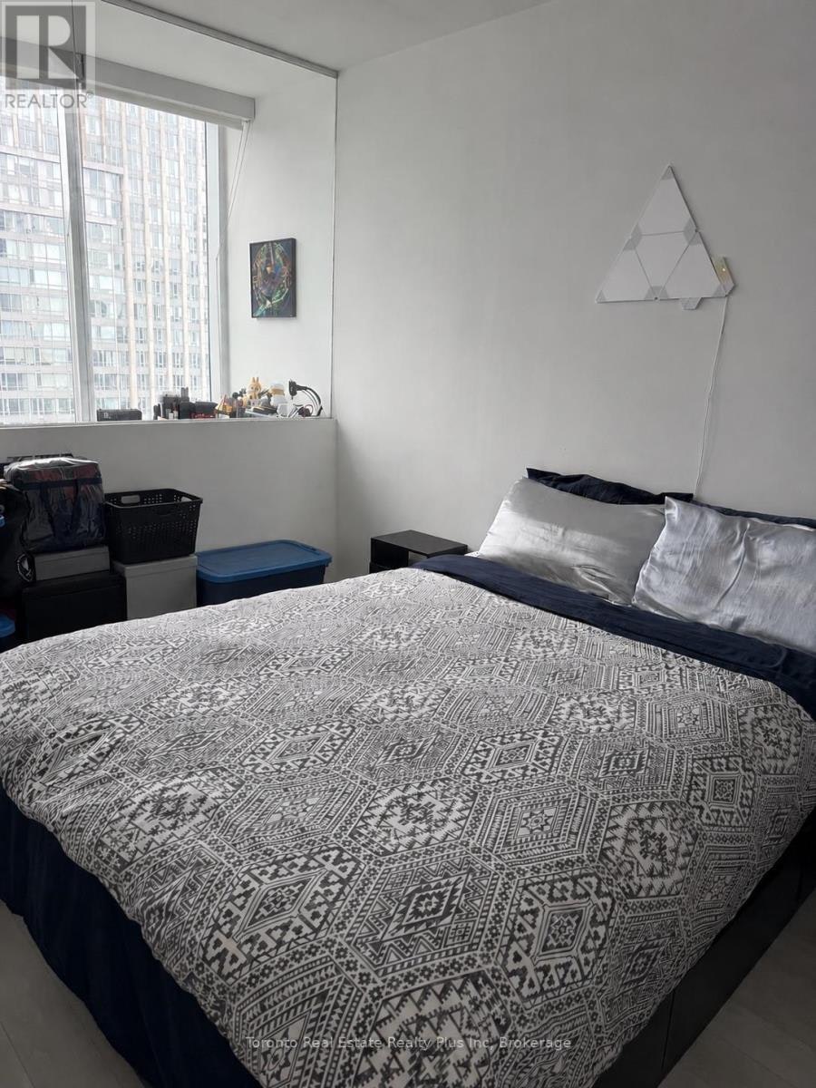 2914-197 Yonge Street, Toronto, ON, M5B 1M4 - 4