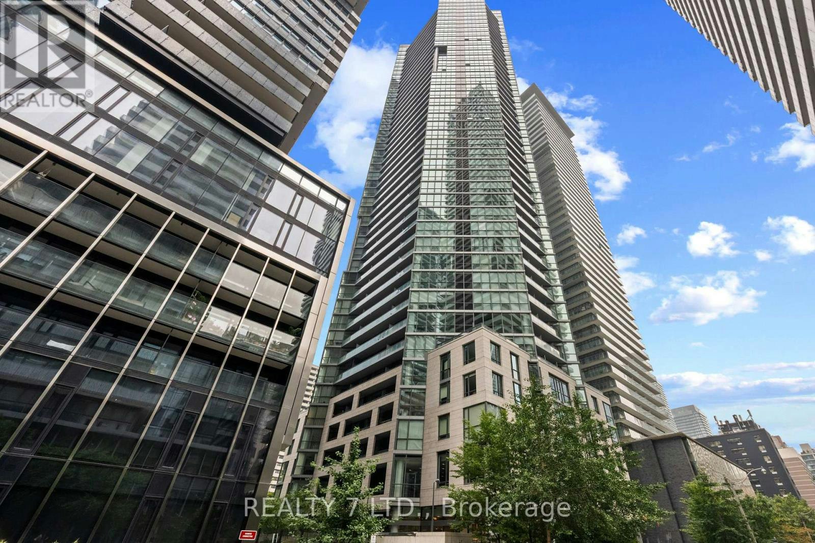 1808-45 Charles Street E, Toronto, ON, M4Y 0B8 - 4