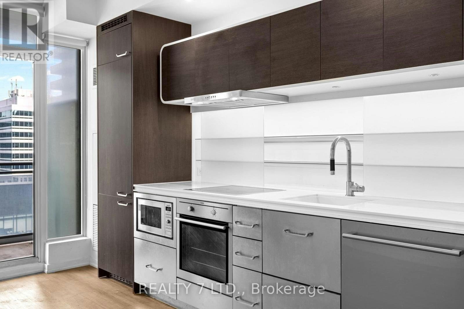 1808-45 Charles Street E, Toronto, ON, M4Y 0B8 - 16