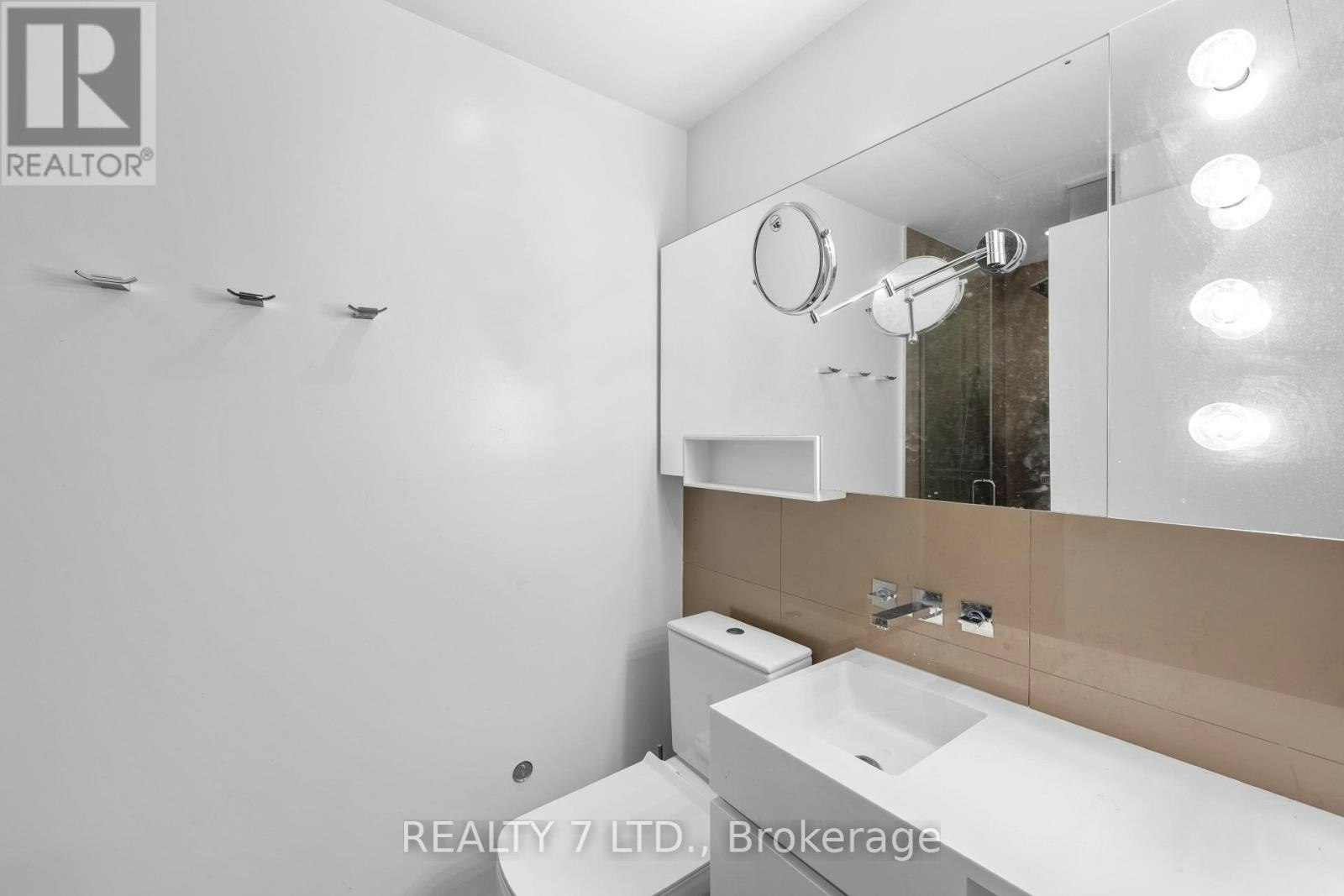 1808-45 Charles Street E, Toronto, ON, M4Y 0B8 - 27