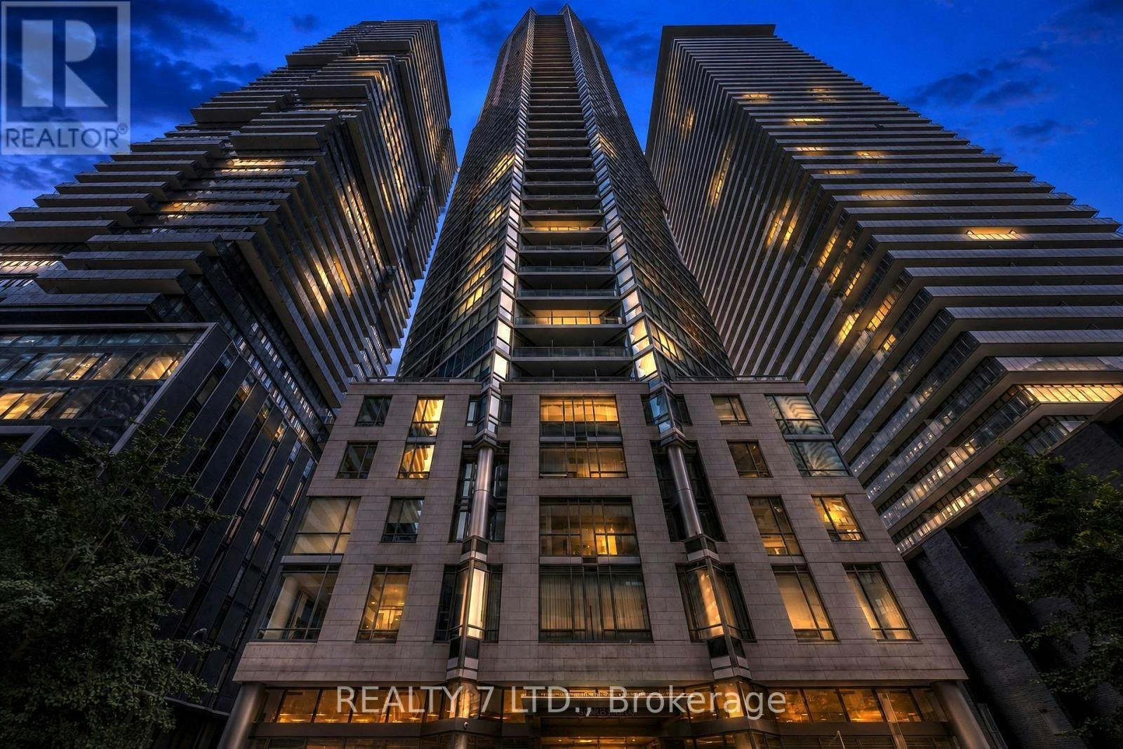 1808-45 Charles Street E, Toronto, ON, M4Y 0B8