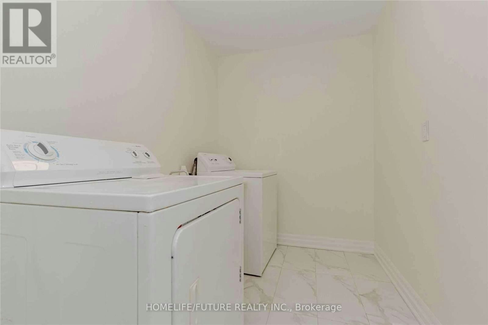 1 Catkins Crescent, Whitby, ON, L1R 3A2 - 13