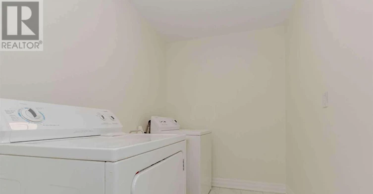 1 Catkins Crescent, Whitby, ON, L1R 3A2 - 13