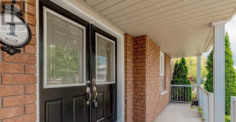 1 Catkins Crescent, Whitby, ON, L1R 3A2 - 3