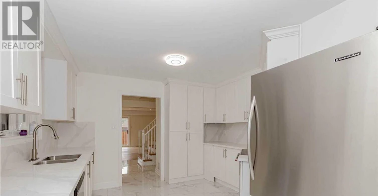 1 Catkins Crescent, Whitby, ON, L1R 3A2 - 11