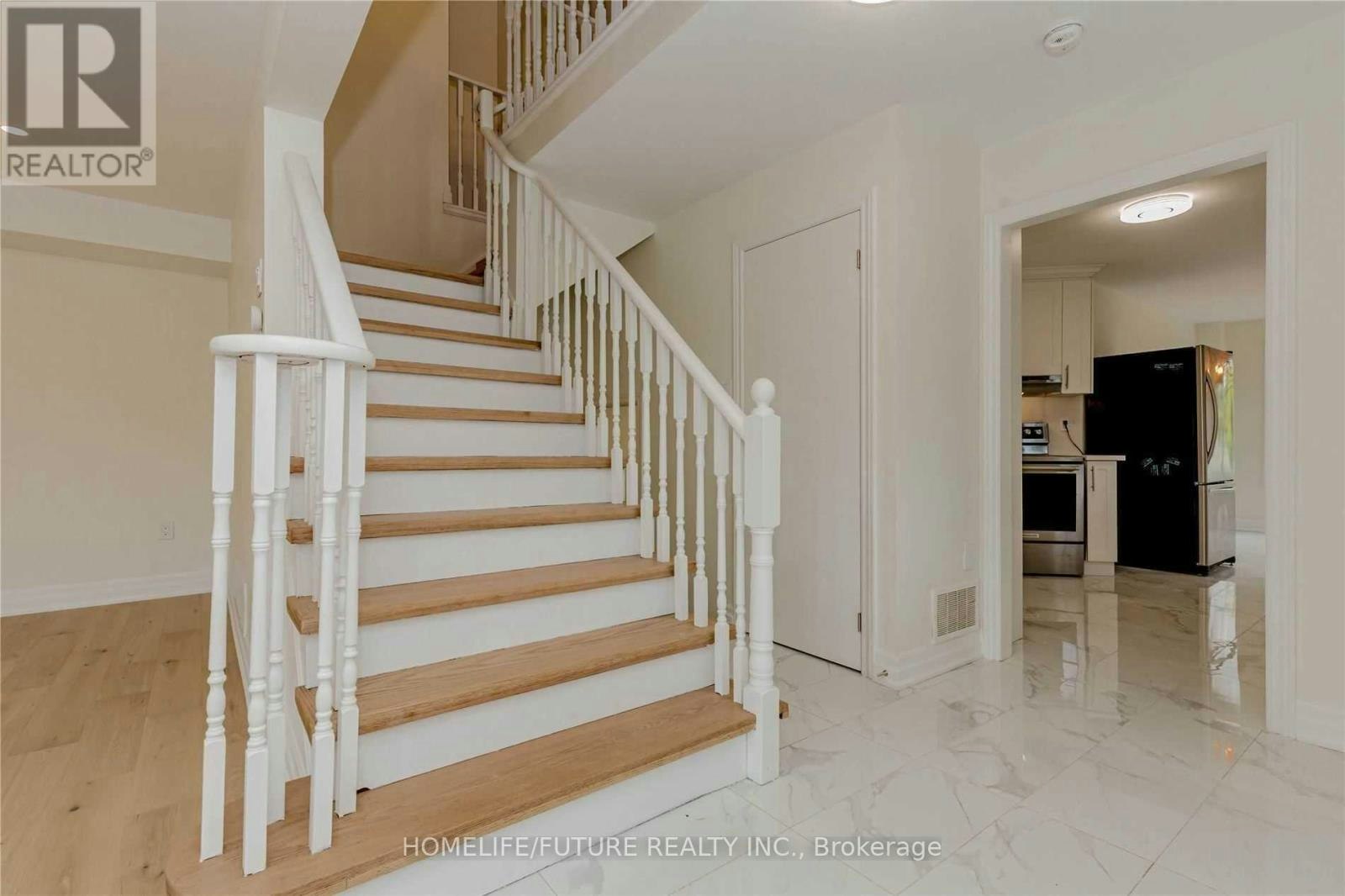 1 Catkins Crescent, Whitby, ON, L1R 3A2 - 14