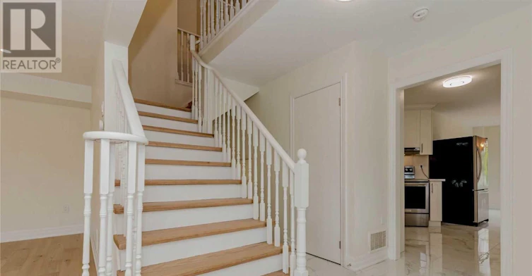 1 Catkins Crescent, Whitby, ON, L1R 3A2 - 14