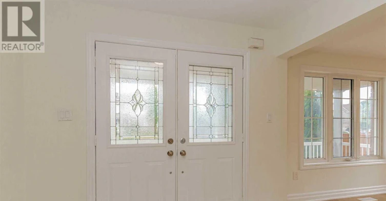 1 Catkins Crescent, Whitby, ON, L1R 3A2 - 4