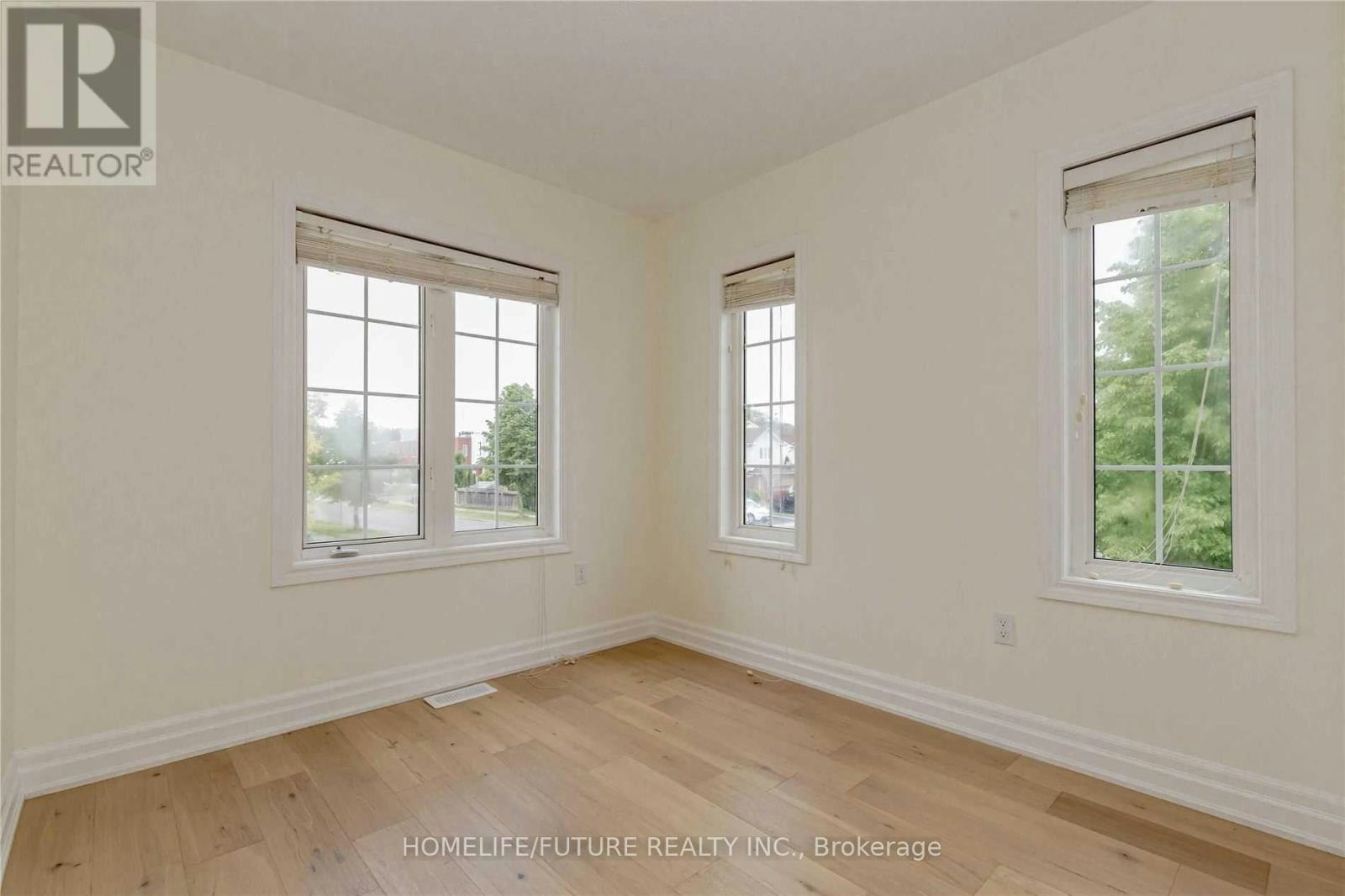 1 Catkins Crescent, Whitby, ON, L1R 3A2 - 30