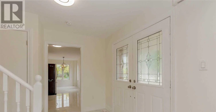 1 Catkins Crescent, Whitby, ON, L1R 3A2 - 5