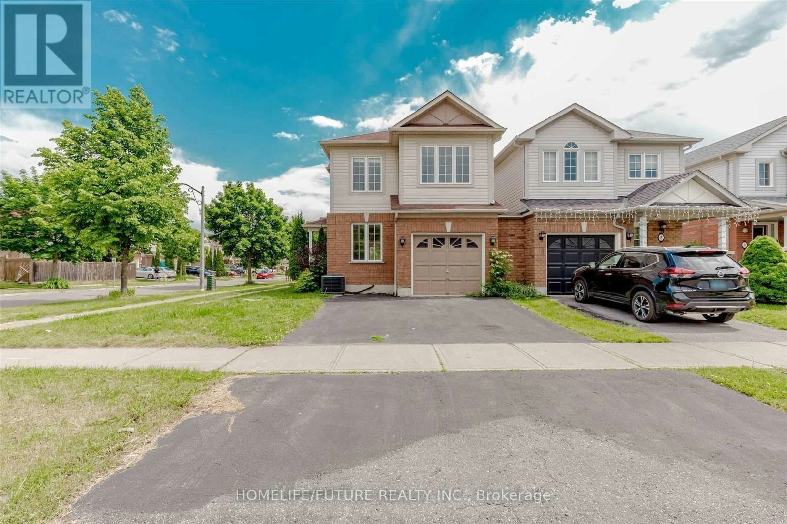 1 Catkins Crescent, Whitby, ON, L1R 3A2