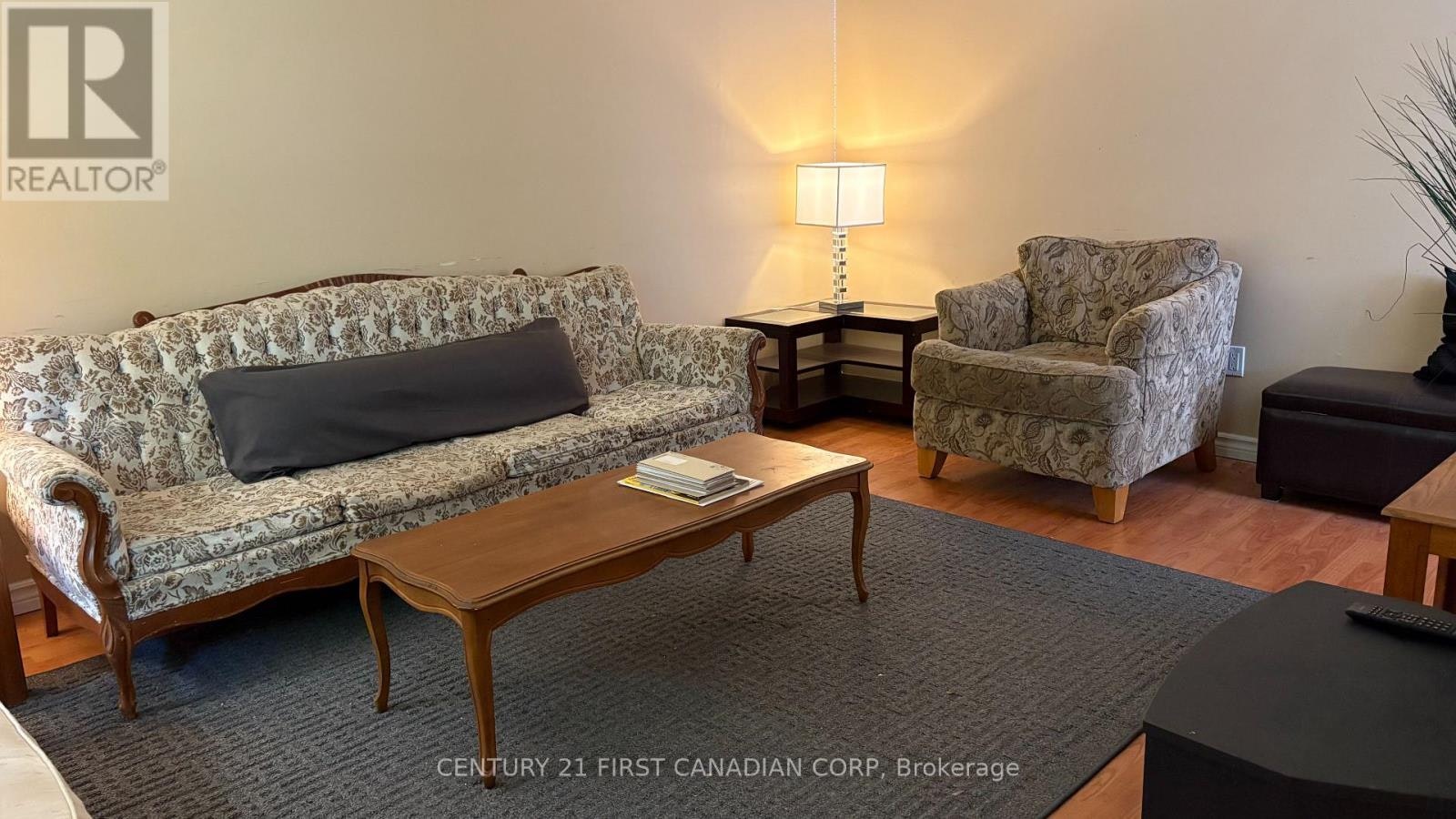 ROOM 4-460 Castlegrove Boulevard, London, ON, N6G 1K8 - 3