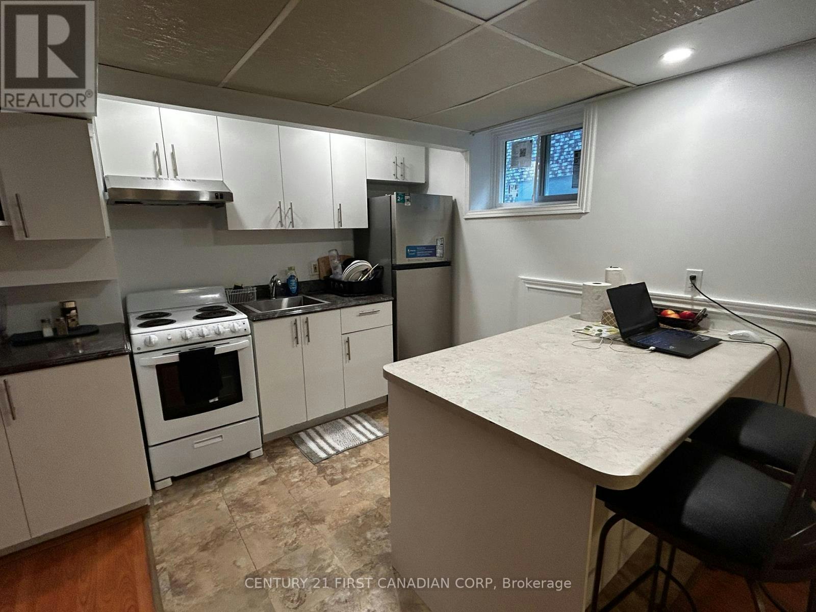 ROOM 5-460 Castlegrove Boulevard, London, ON, N6G 1K8 - 14