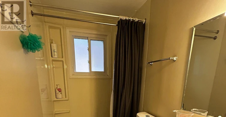 ROOM 5-460 Castlegrove Boulevard, London, ON, N6G 1K8 - 10