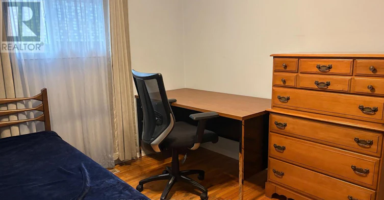 ROOM 5-460 Castlegrove Boulevard, London, ON, N6G 1K8 - 8