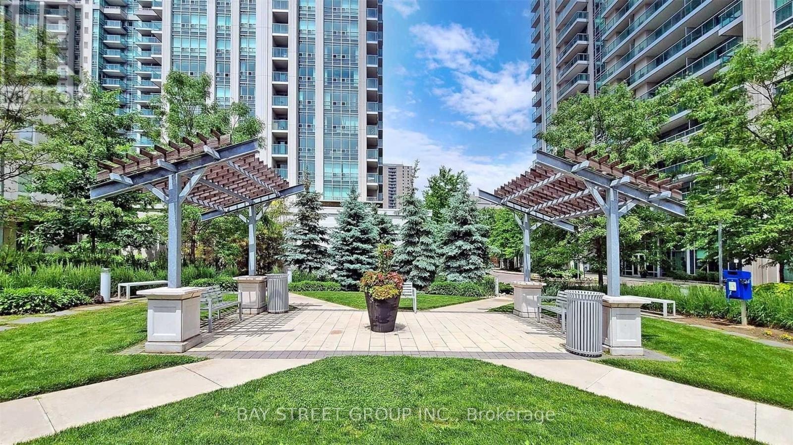 1612-17 Anndale Drive, Toronto, ON, M2N 2W7