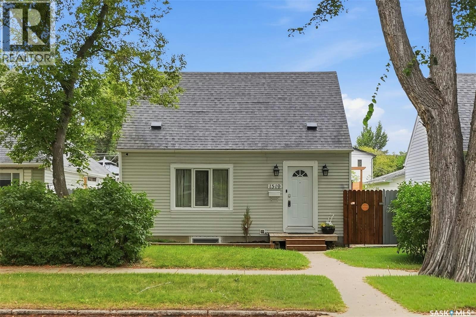 1519 C Avenue N, Saskatoon, SK, S7L 1L2