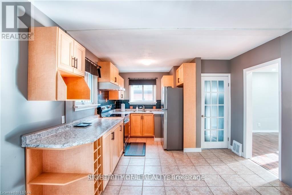 14 Graham Crescent, London, ON, N5W 4L8 - 8