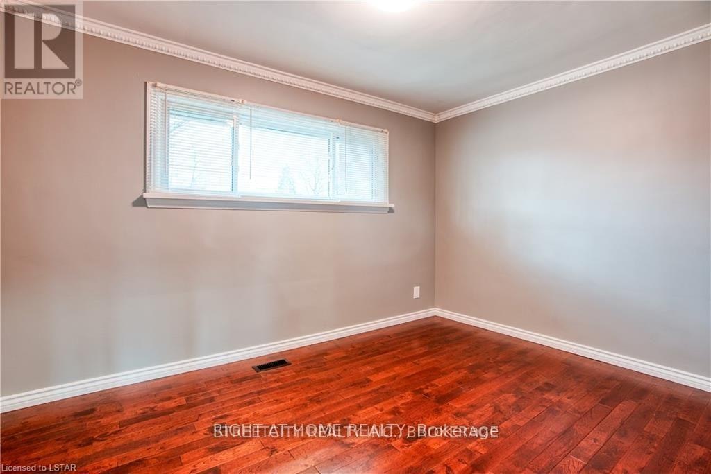 14 Graham Crescent, London, ON, N5W 4L8 - 11