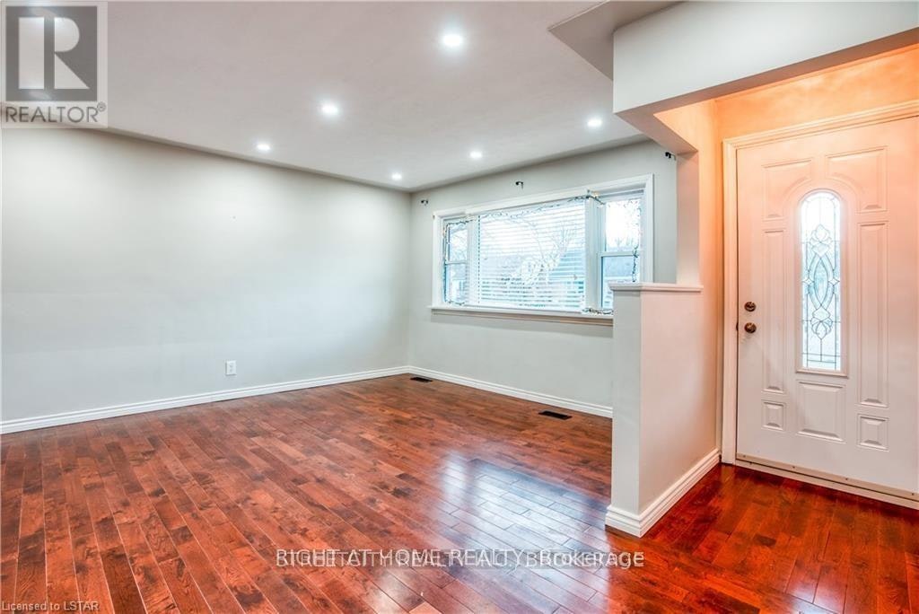 14 Graham Crescent, London, ON, N5W 4L8 - 4