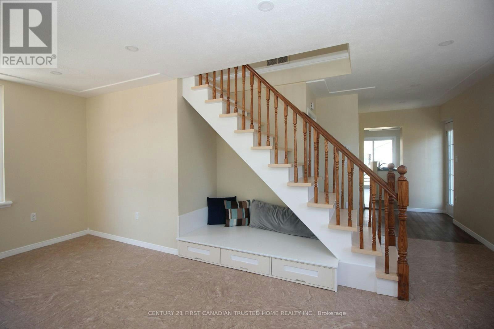 UPPER-12 Weston Street, London, ON, N6C 1R1 - 16