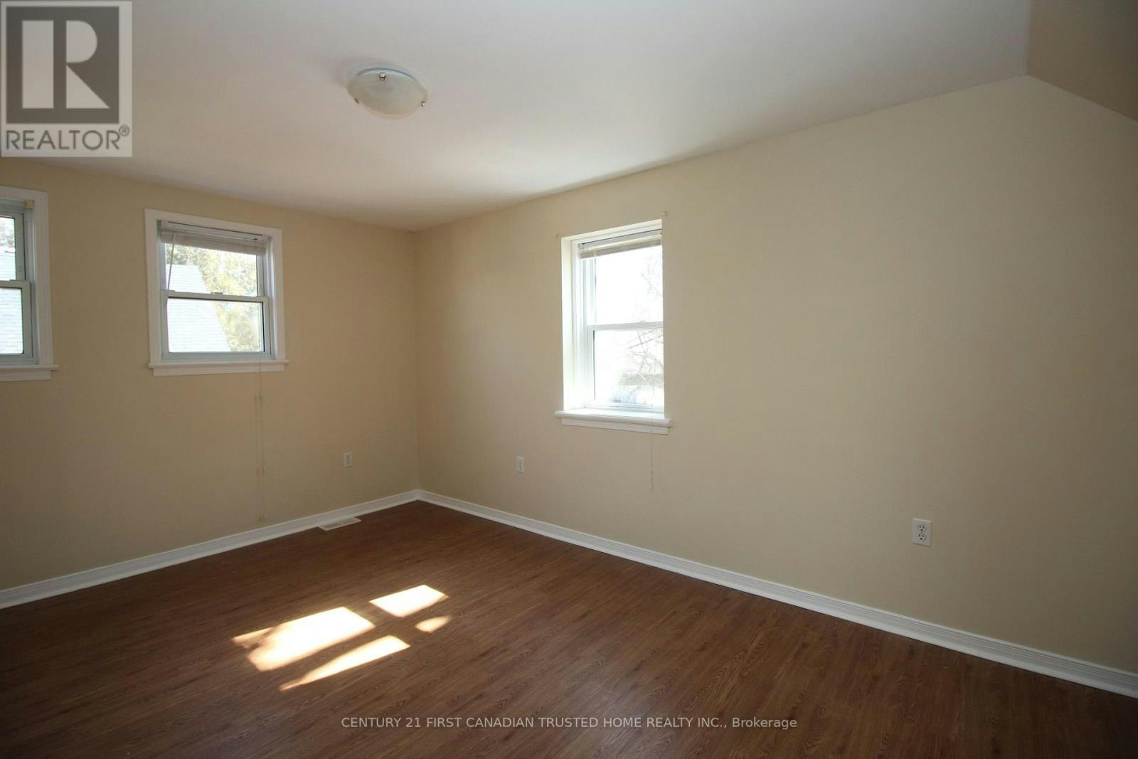 UPPER-12 Weston Street, London, ON, N6C 1R1 - 9