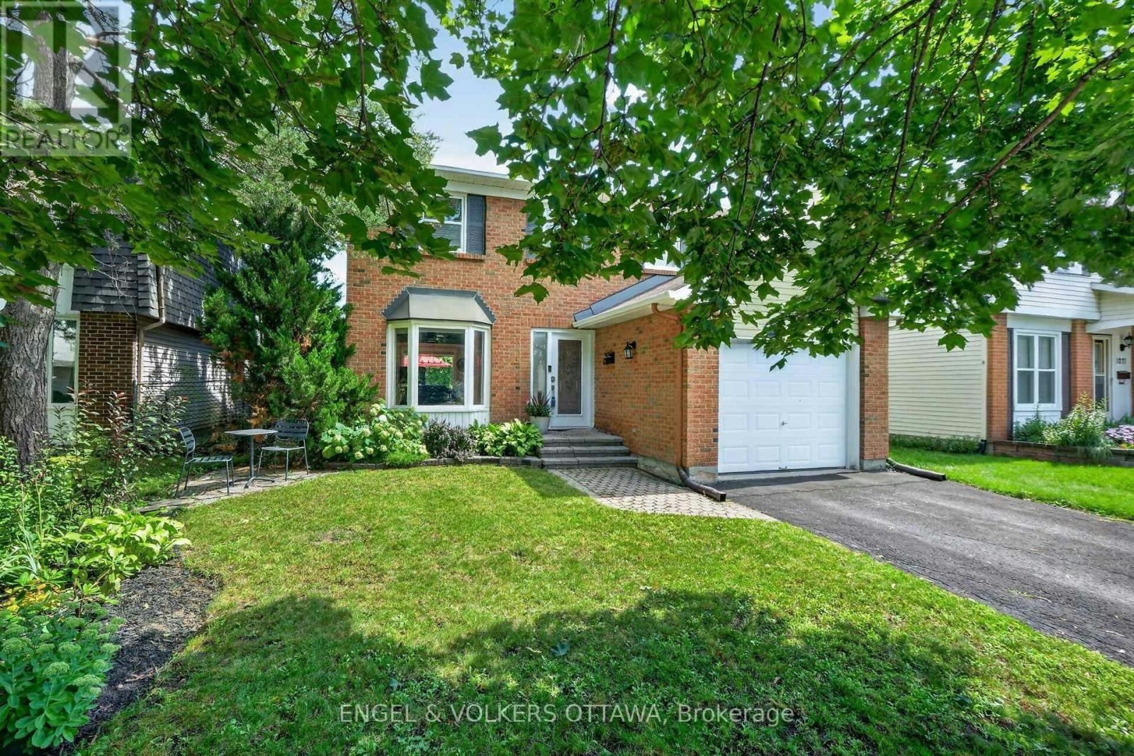 1069 St Germain Crescent, Ottawa, ON, K1C 2L7