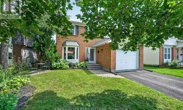 1069 St Germain Crescent