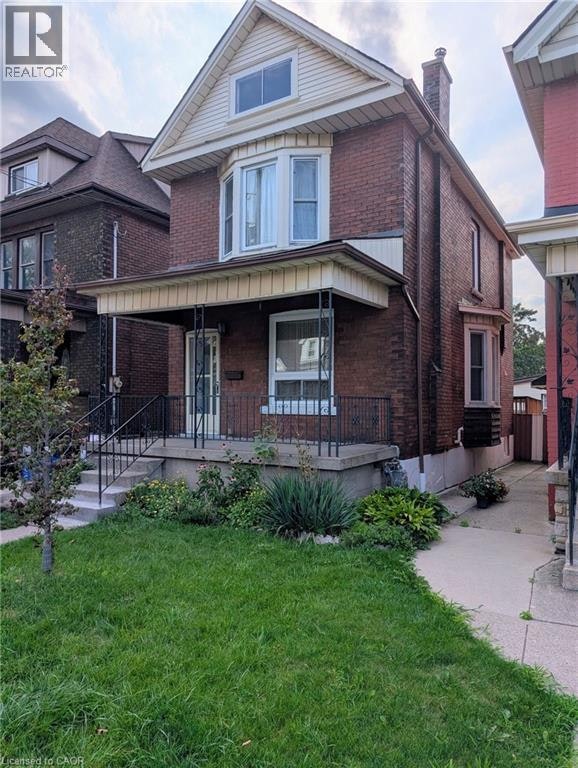 61 Barnesdale Avenue N, Hamilton, ON, L8L 6R9