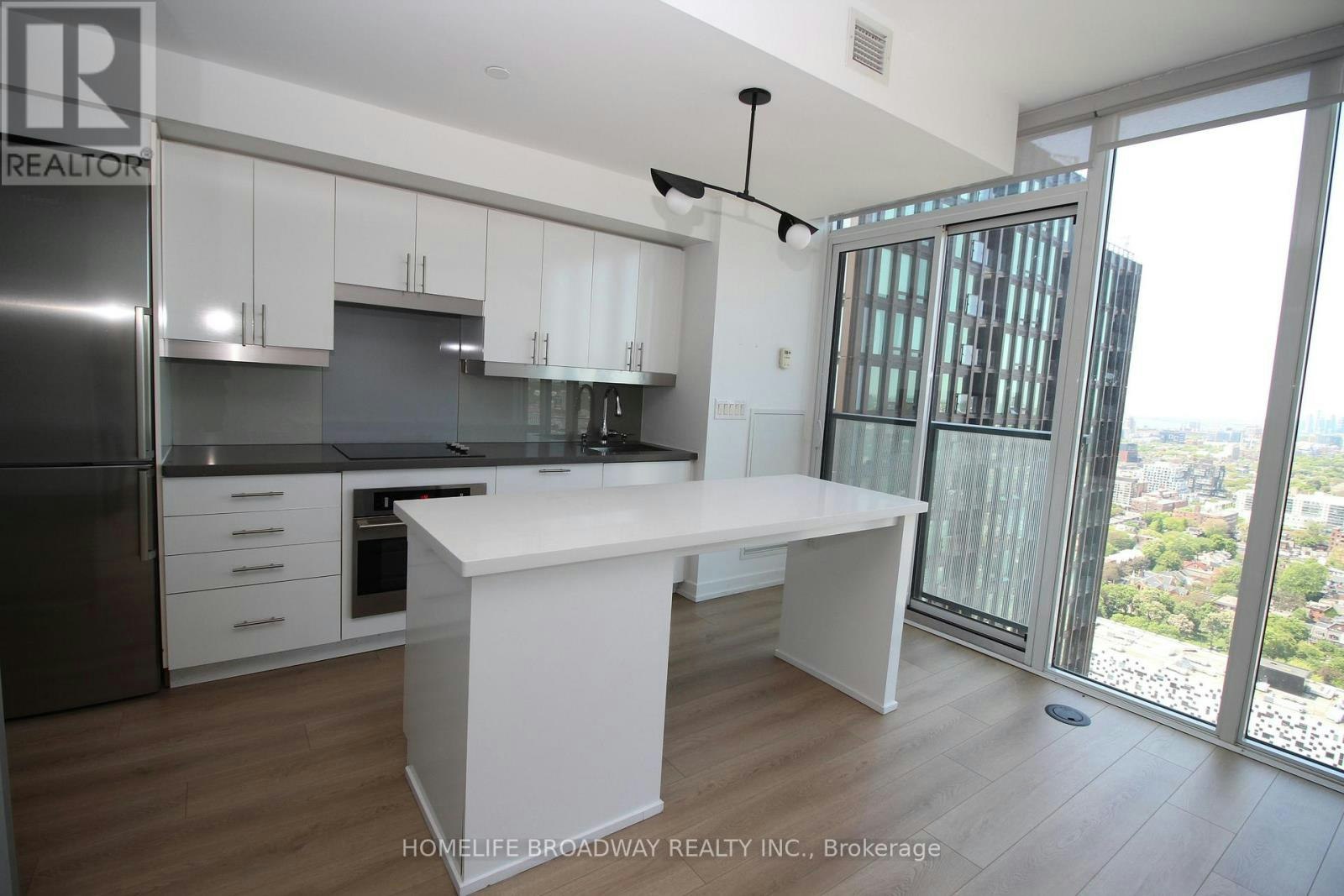3701-426 University Avenue, Toronto, ON, M5G 1S9 - 11