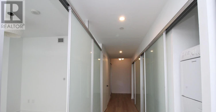3701-426 University Avenue, Toronto, ON, M5G 1S9 - 9