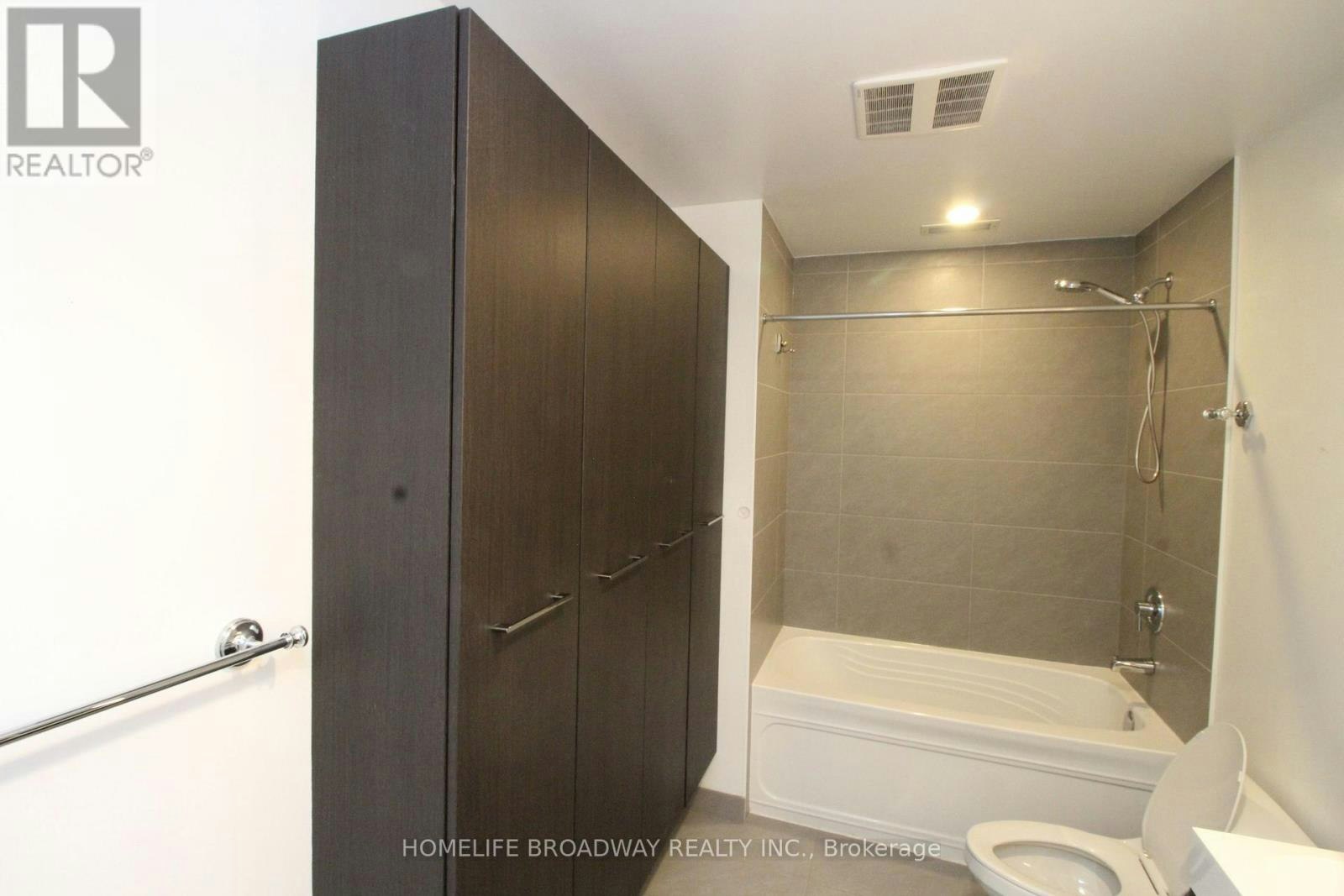 3701-426 University Avenue, Toronto, ON, M5G 1S9 - 5