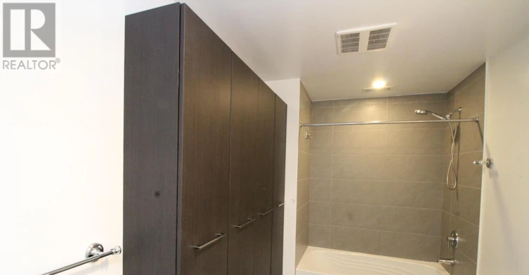 3701-426 University Avenue, Toronto, ON, M5G 1S9 - 5