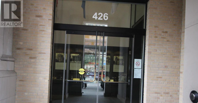 3701-426 University Avenue, Toronto, ON, M5G 1S9