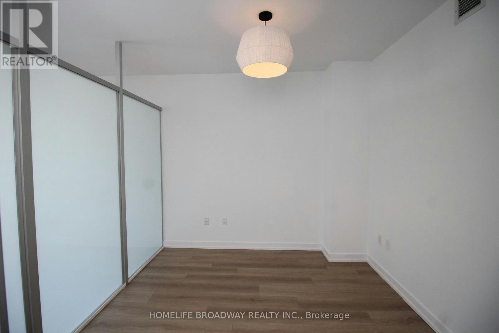 3701-426 University Avenue, Toronto, ON, M5G 1S9 - 8