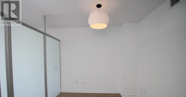 3701-426 University Avenue, Toronto, ON, M5G 1S9 - 8