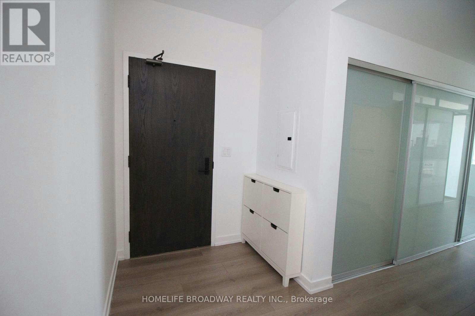 3701-426 University Avenue, Toronto, ON, M5G 1S9 - 2