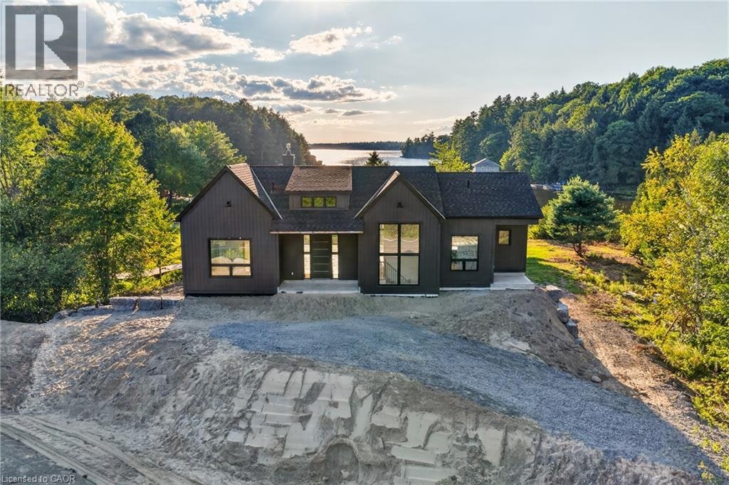 1641 Brackenrig Road, Muskoka Lakes, ON, P0B 1J0