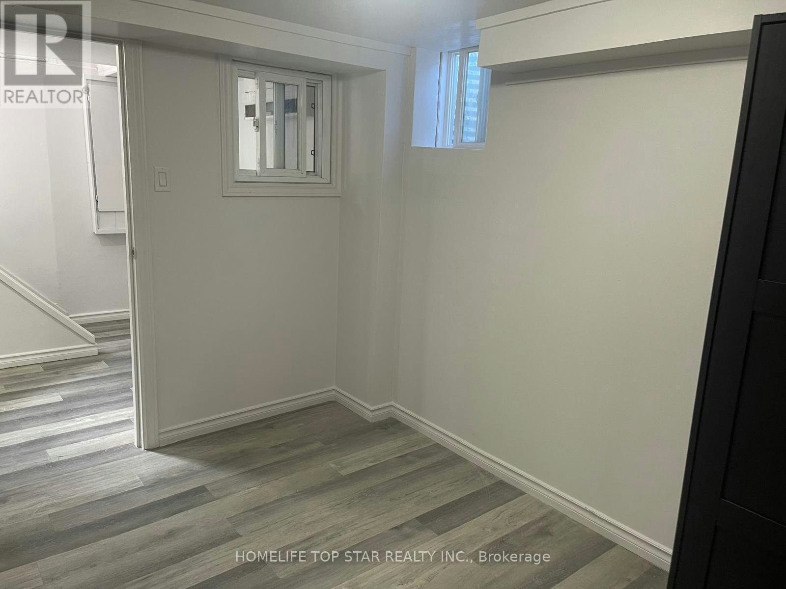 50 Chestnut Crescent, Toronto, ON, M1L 1Y5 - 3
