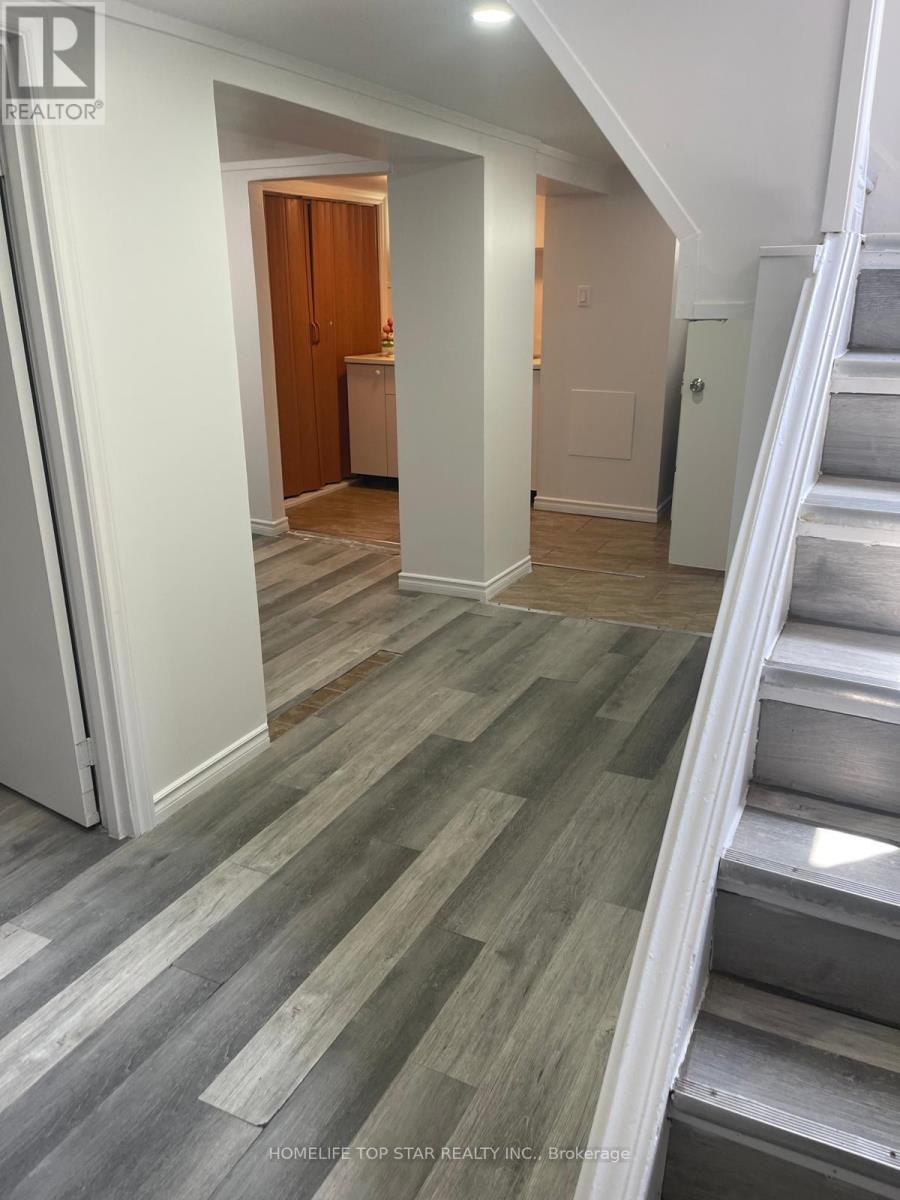 50 Chestnut Crescent, Toronto, ON, M1L 1Y5 - 2