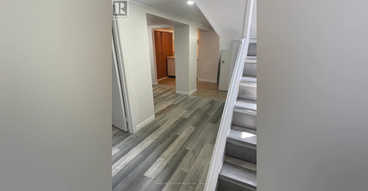 50 Chestnut Crescent, Toronto, ON, M1L 1Y5 - 2