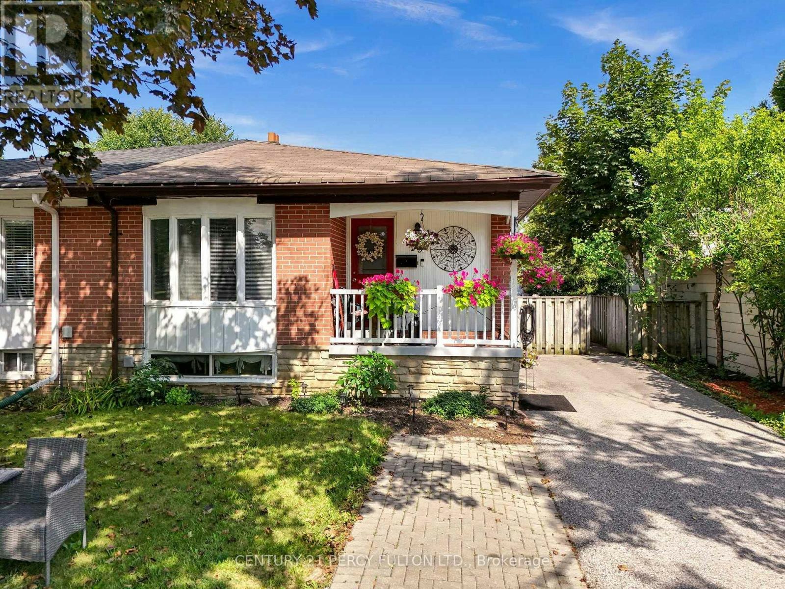719 Balaton Avenue, Pickering, ON, L1W 1W3