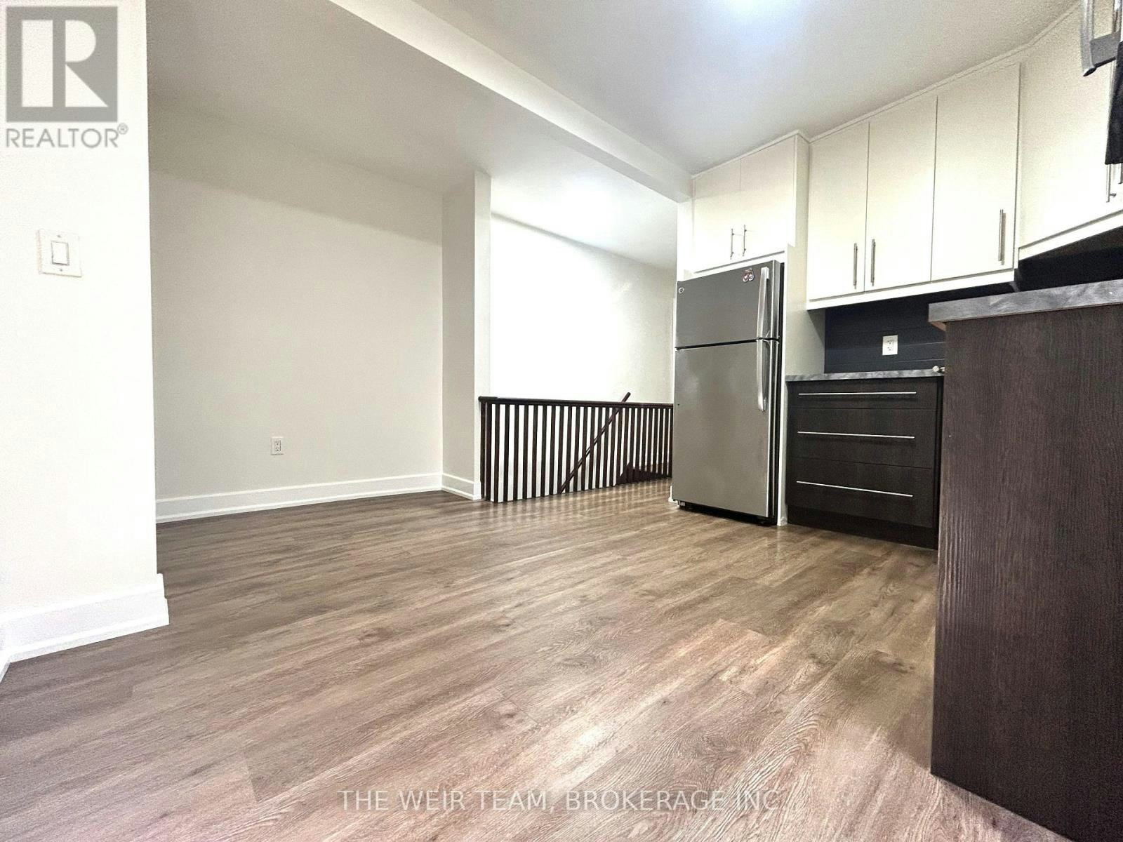 UPPER-35 Rushbrooke Avenue, Toronto, ON, M4M 3A8 - 3