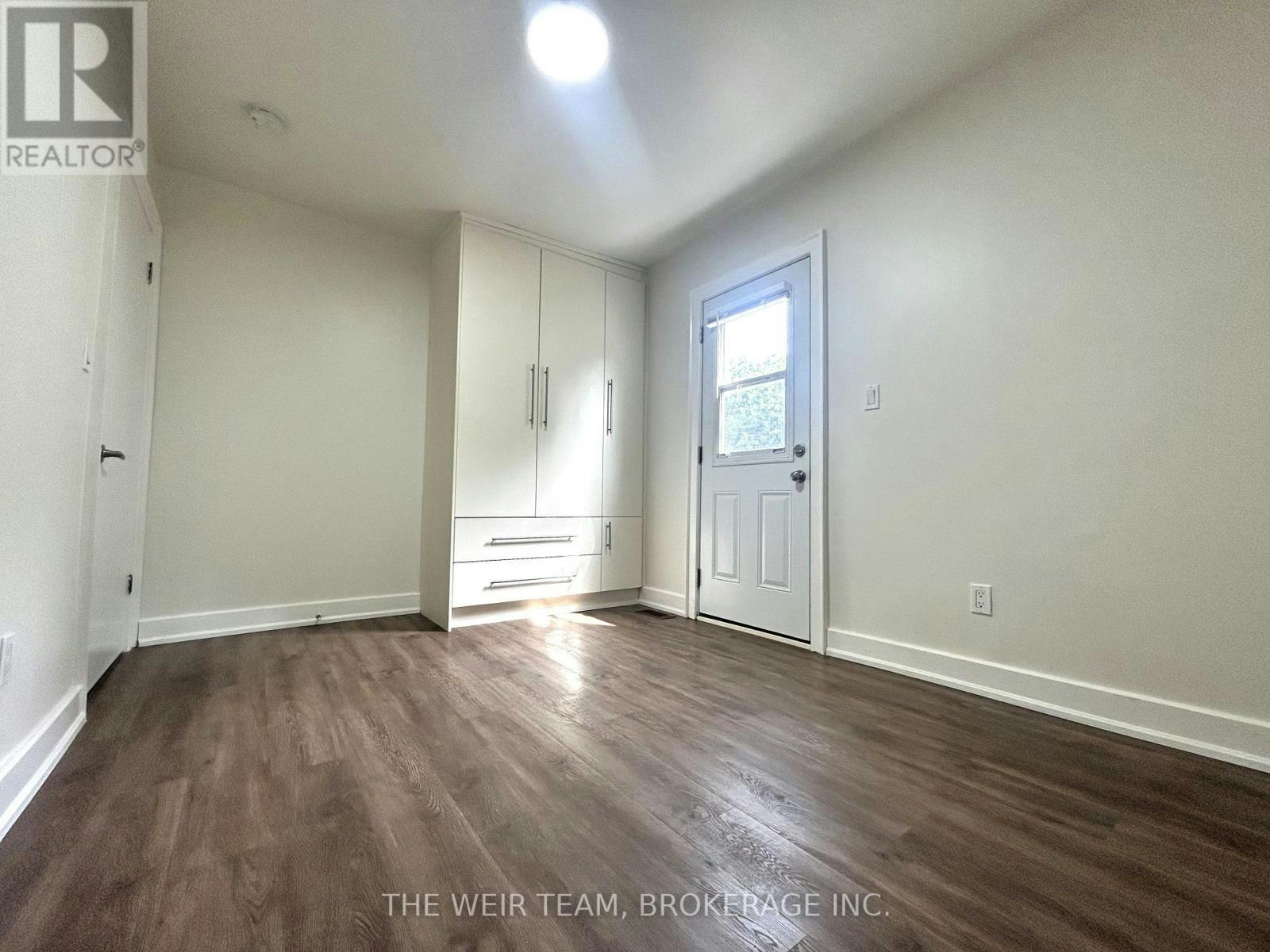 UPPER-35 Rushbrooke Avenue, Toronto, ON, M4M 3A8 - 8