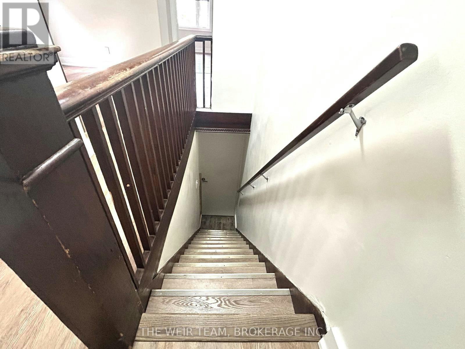 UPPER-35 Rushbrooke Avenue, Toronto, ON, M4M 3A8 - 2