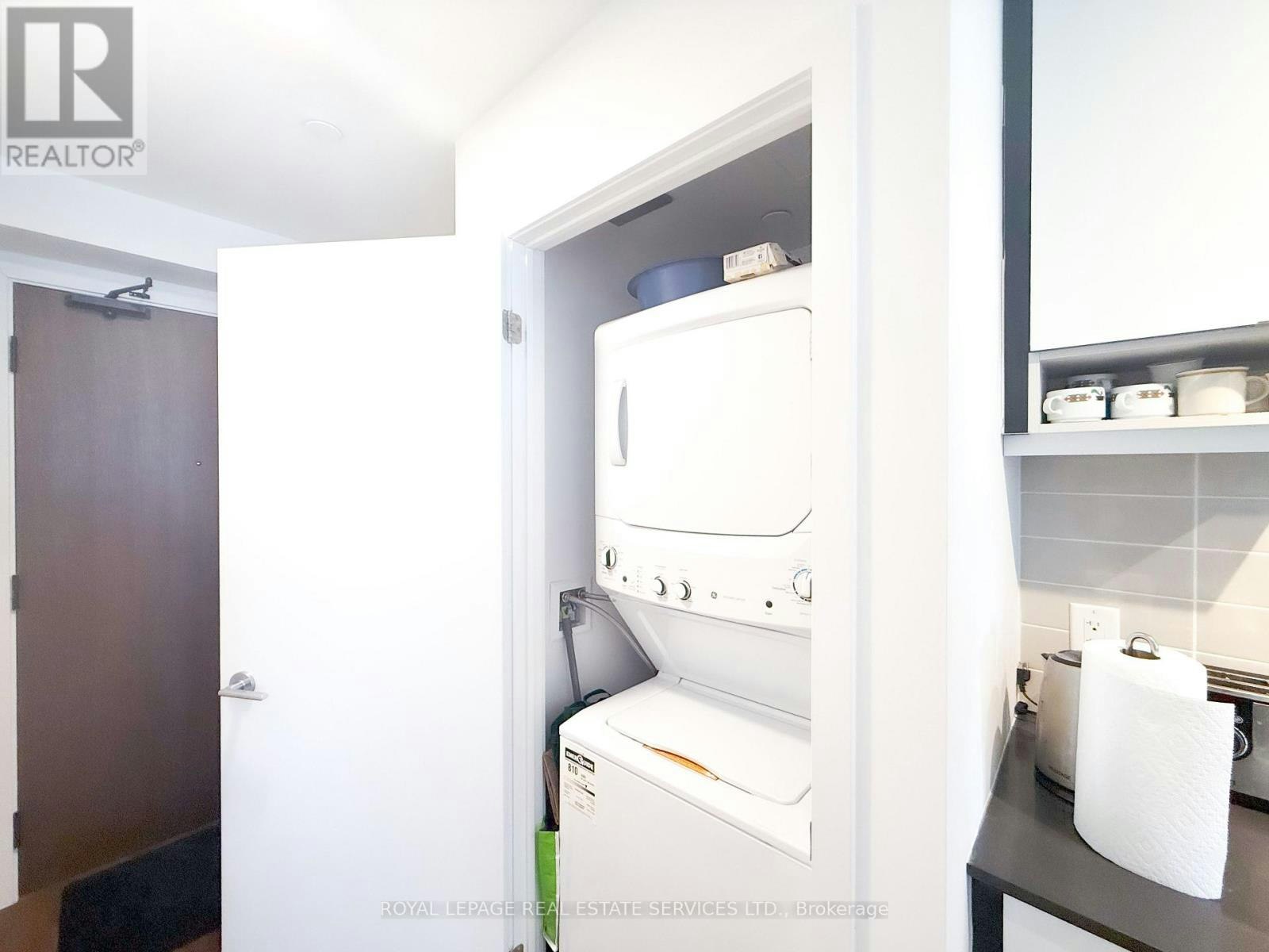 2312-4065 Confederation Parkway, Mississauga, ON, L5B 0L4 - 10