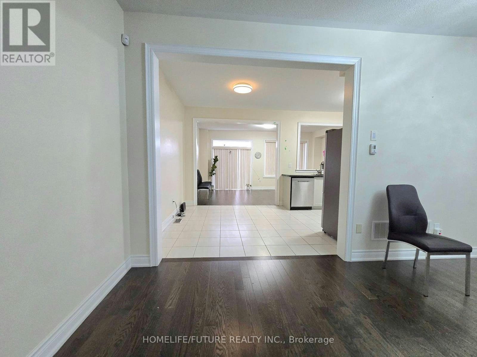 MAIN-396 Kirkham Drive, Markham, ON, L3S 0E4 - 7