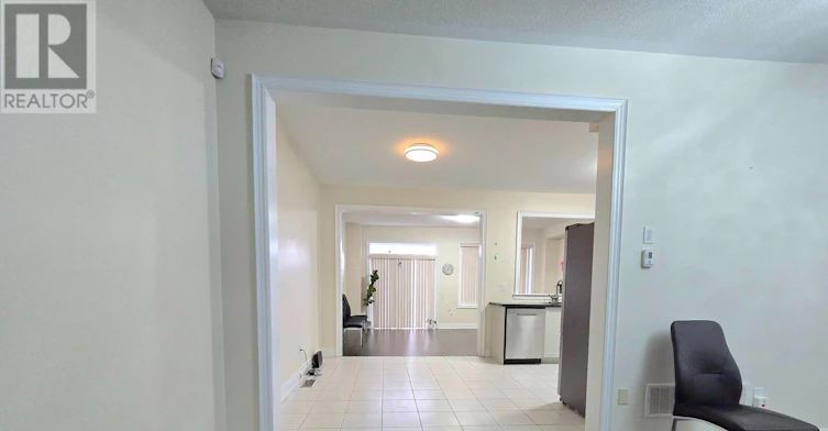 MAIN-396 Kirkham Drive, Markham, ON, L3S 0E4 - 7